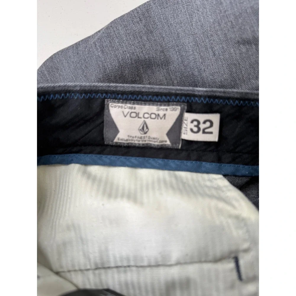 Volcom Men's‎ Gray Straight Leg Casual Pants Size 32 Cotton Blend Flat Front